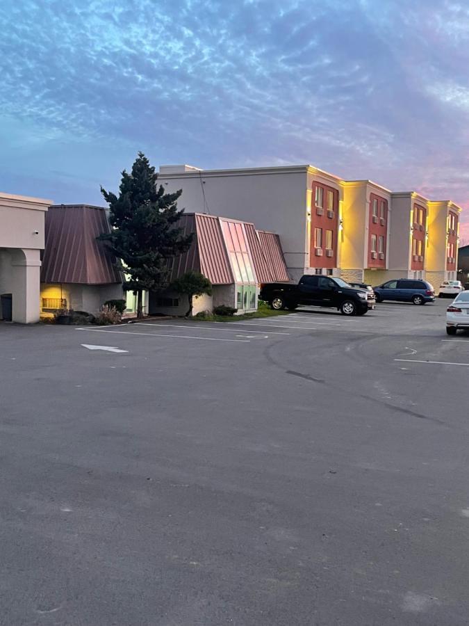 尼亚加拉乡间套房酒店 尼亚加拉瀑布城 外观 照片