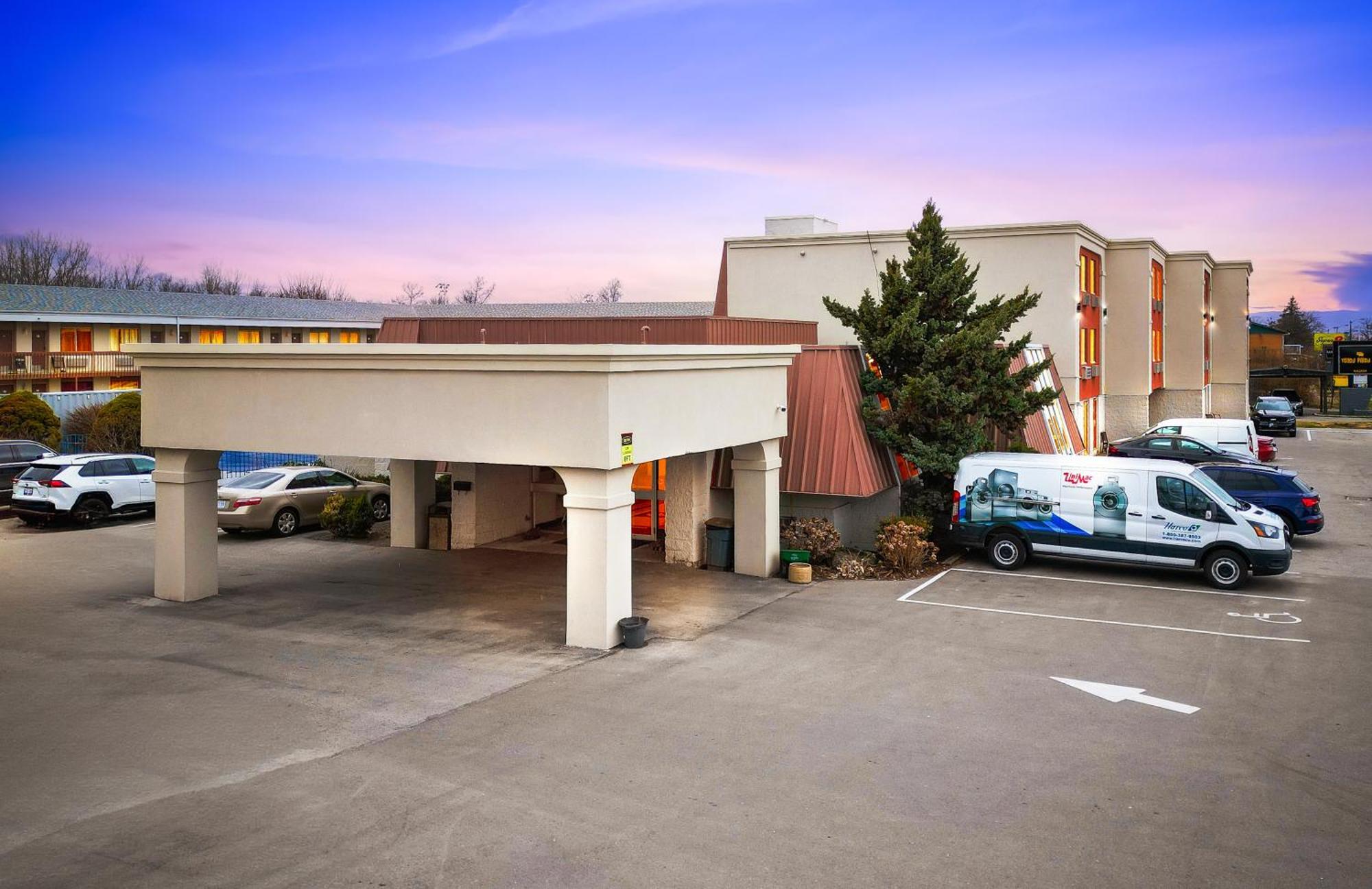 尼亚加拉乡间套房酒店 尼亚加拉瀑布城 外观 照片